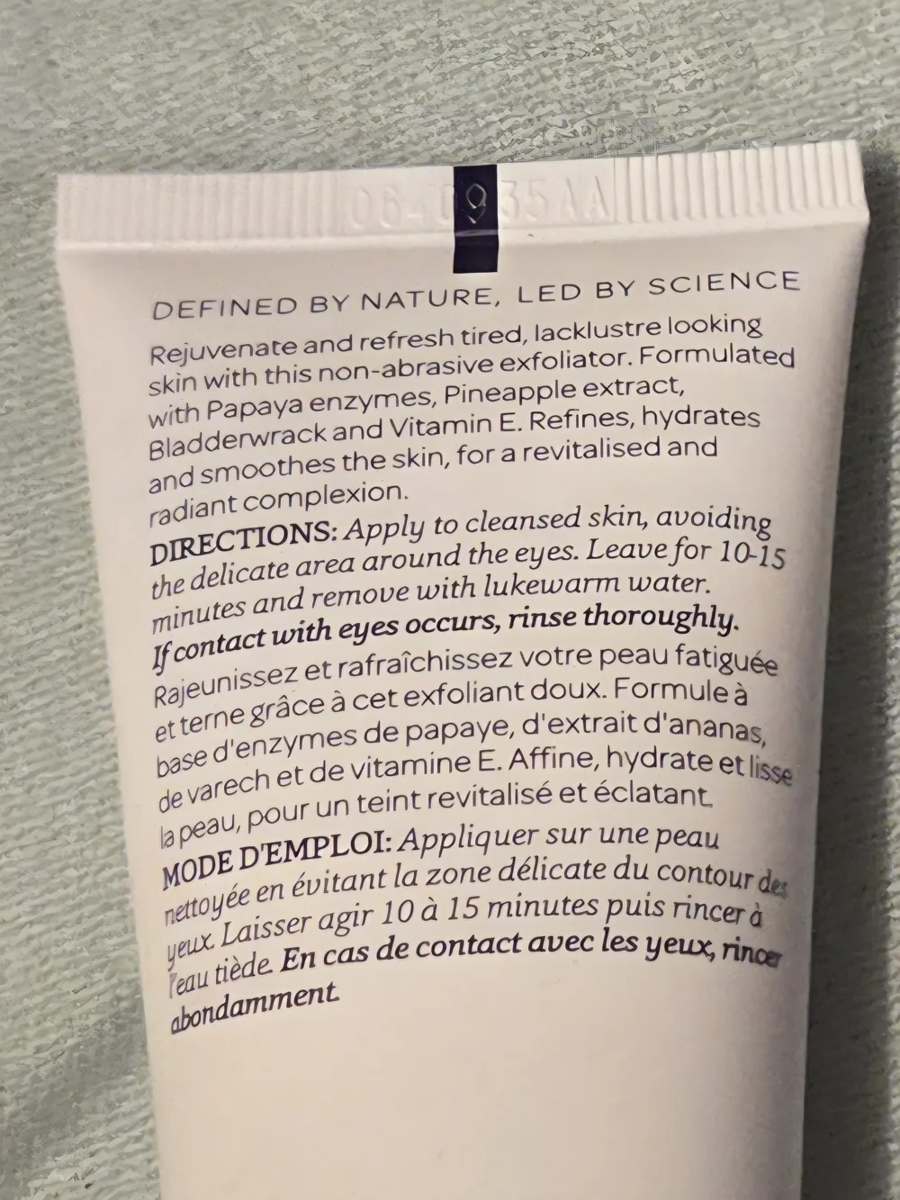 ELEMIS Papaya Enzyme Peel Tube — White and Silver Accents